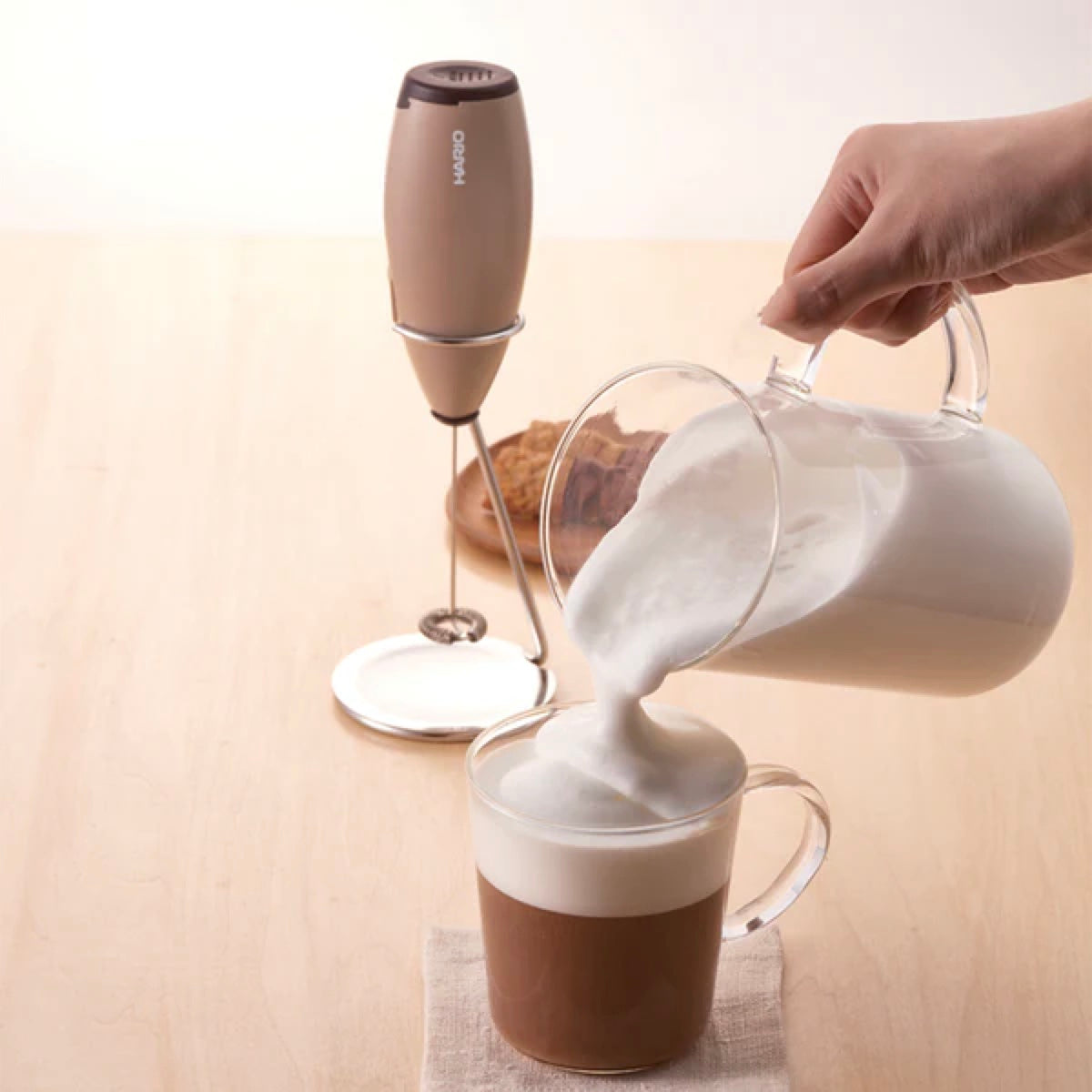 Hario Milk Frother Creamer "Z" lifestyle 1 29